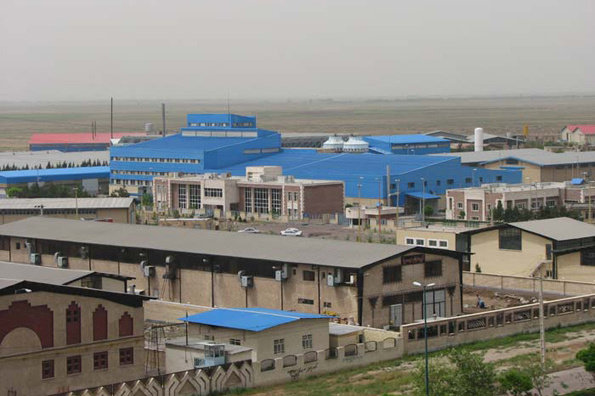 به مناسبت نهمین روز دهه مبارک فجر، افتتاح سه واحد صنعتی در شهرک صنعتی شکوهیه قم
