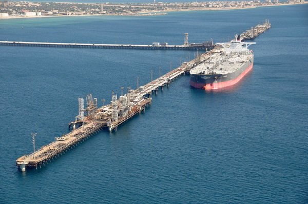 صادرات ٧٨٠ میلیون بشکه نفت از پایانه خارک