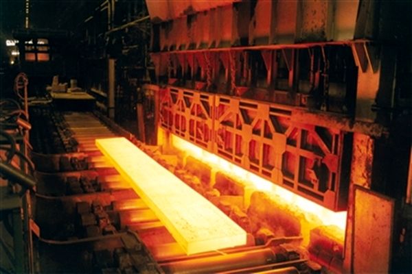 رقابت منفی دلالان برای صادرات فولاد ایران