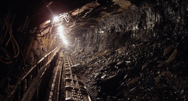 تکذیب خبر محبوس شدن 80 کارگر در انفجار معدن آزادشهر