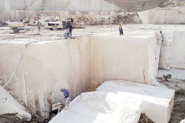 آمادگی وزارت خارجه برای توسعه بازار سنگ ایران