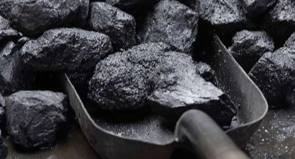 با منع قانونی استفاده از کک نفتی، نیاز هند به زغال‌سنگ باز هم بیشتر شد